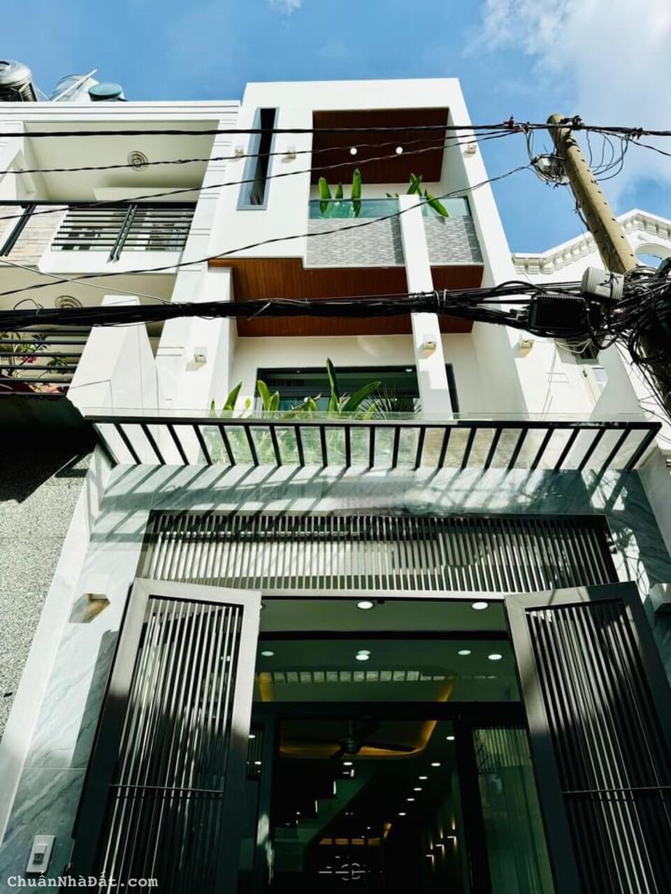 Kẹt tiền bán nhà 63m2 Trần Hữu Trang, Phú Nhuận giá 3 tỷ 350, gần chợ Trần Hữu Trang, hẻm 8m