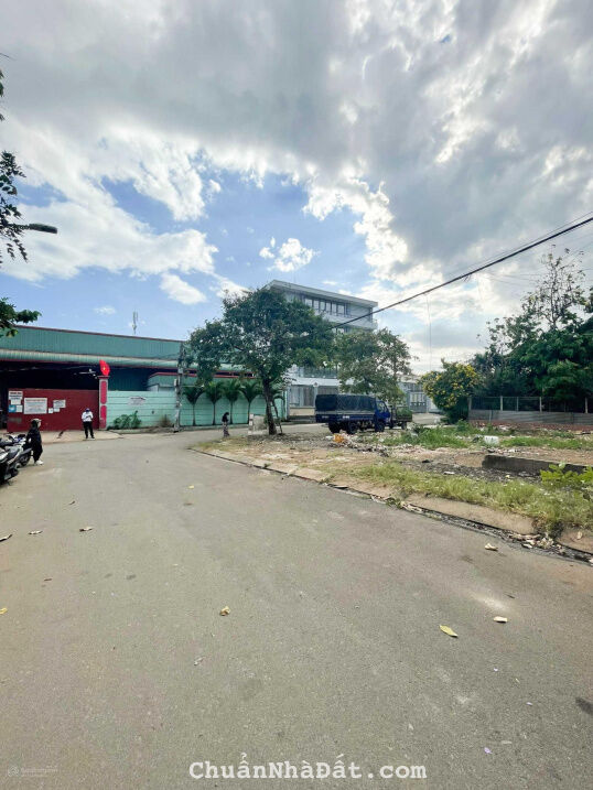 Với 2tỷ1 đã có thể sỡ hữu lô đất 70m2,đường số 25 Hiệp Bình Chánh ,gần Giga mall. Với 2tỷ1 đã có thể sỡ hữu lô đất 70m2,đường số 25 Hiệp Bình Chánh ,gần Giga mall.