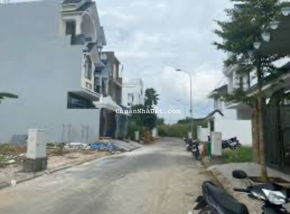 NGỘP! Xả lô đất 50m2 tại Bình Tân chỉ với giá 1tỷ4 đã có thể sở hữu, hẻm 5m, có sổ hồng tươi. NGỘP! Xả lô đất 50m2 tại Bình Tân chỉ với giá 1tỷ4 đã có thể sở hữu, hẻm 5m, có sổ hồng tươi.