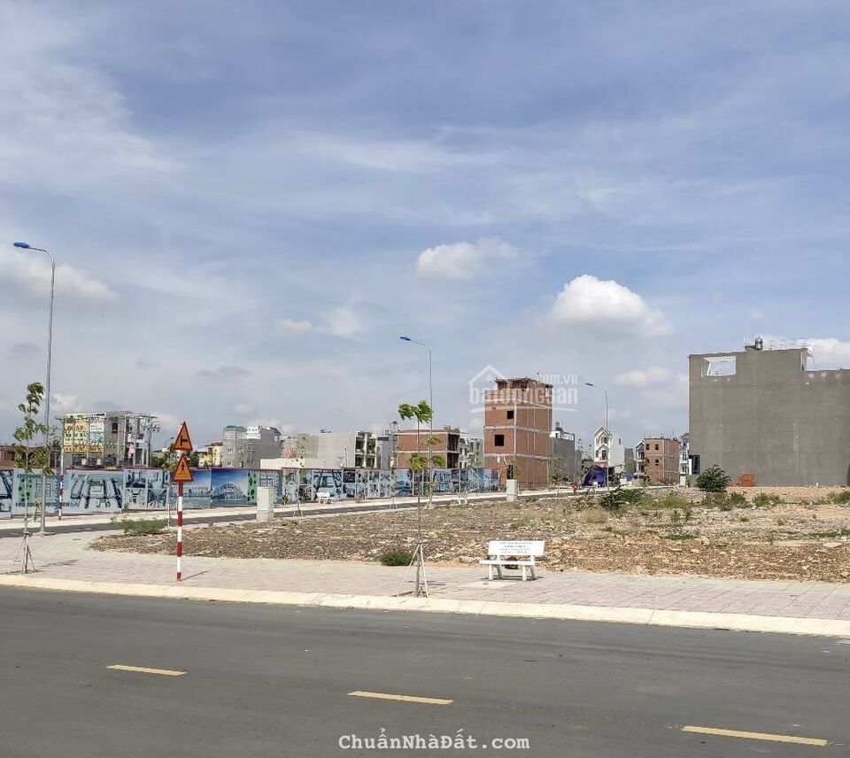 Bán lô đất cực đẹp 70m2 chỉ với 2tỷ1 tại Đặng Thuỳ Trâm, Bình Thạnh, hẻm 6m, sổ hồng thơm phức. Bán lô đất cực đẹp 70m2 chỉ với 2tỷ1 tại Đặng Thuỳ Trâm, Bình Thạnh, hẻm 6m, sổ hồng thơm phức.