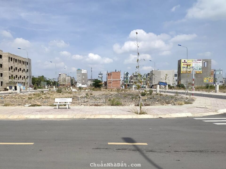 Bán lô đất cực đẹp 70m2 chỉ với 2tỷ1 tại Đặng Thuỳ Trâm, Bình Thạnh, hẻm 6m, sổ hồng thơm phức. Bán lô đất cực đẹp 70m2 chỉ với 2tỷ1 tại Đặng Thuỳ Trâm, Bình Thạnh, hẻm 6m, sổ hồng thơm phức.