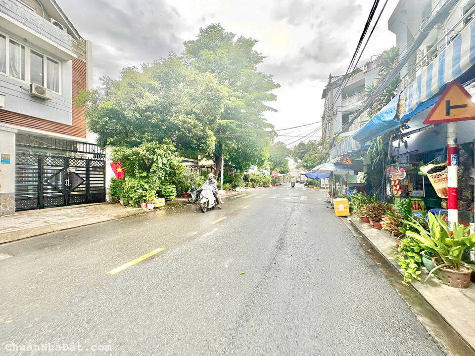 Cần bán nhà phố mặt tiền Đường Số Tân Quy Quận 7 giá 10 tỷ Cần bán nhà phố mặt tiền Đường Số Tân Quy Quận 7 giá 10 tỷ