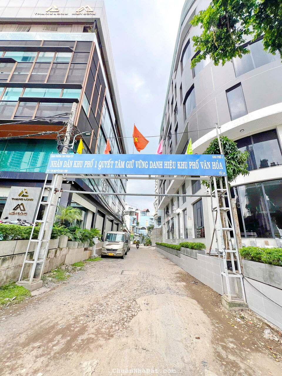 THƠM - ĐẤT 198/3 LÔ NHÌ NGUYỄN VĂN LINH Q7 THƠM - ĐẤT 198/3 LÔ NHÌ NGUYỄN VĂN LINH Q7