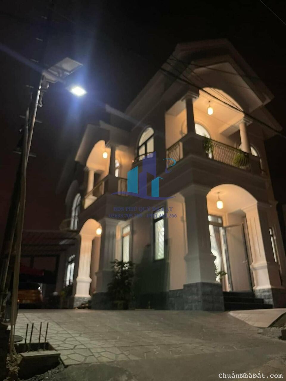 Cần bán Villa gần UBND P7 - Sổ riêng xây dựng