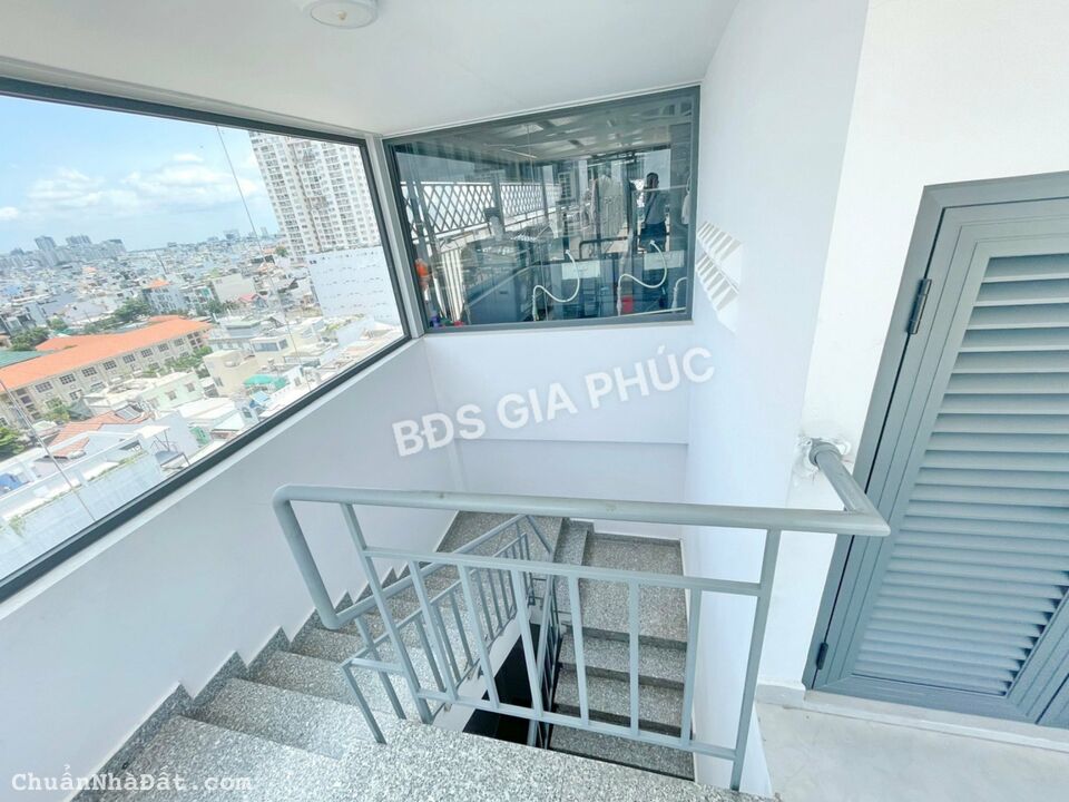 BÁN GẤP CHDV CAO CẤP MẶT TIỀN LÂM VĂN BỀN Q7