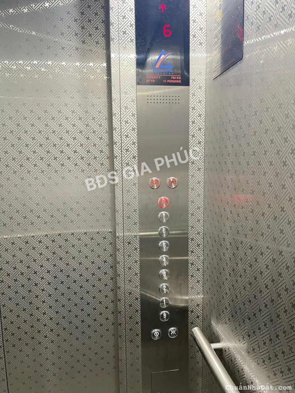 BÁN GẤP CHDV CAO CẤP MẶT TIỀN LÂM VĂN BỀN Q7