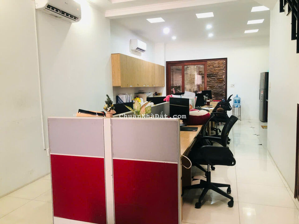 Bán nhà MT đường ngay Nguyễn Hoàng, P. An Phú, Quận 2, 5x20m, 3 tầng giá 16 tỷ.