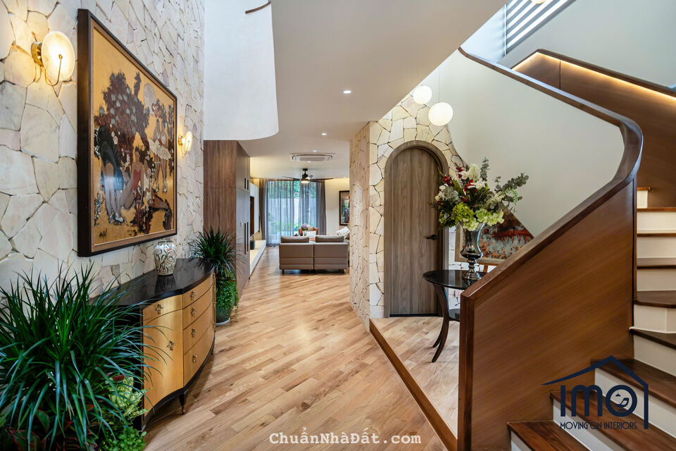 Cho thuê Villa 3MT view sông, hồ bơi, sân vườn,, Full nội thất, nhà như hình.