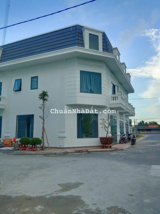 NHÀ 1 TRỆT 1 LẦU THỊ TRẤN TÂN HIỆP 183M2