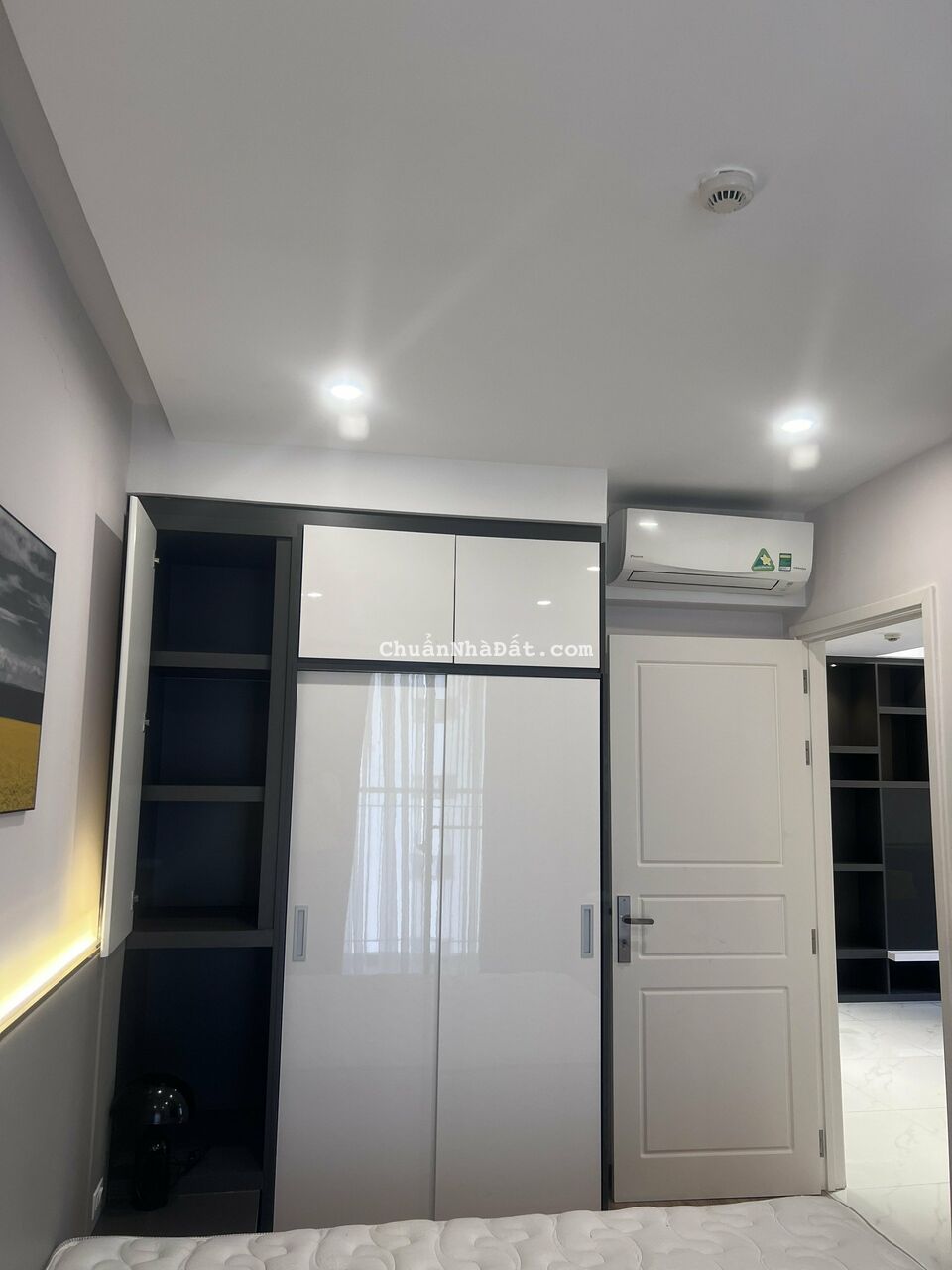 Bán căn hộ scenic valley 110m, 3pn,2wc, nhà full nội thất cao cấp, có ô xe, giá 7ty5 sổ hồng sẵn 