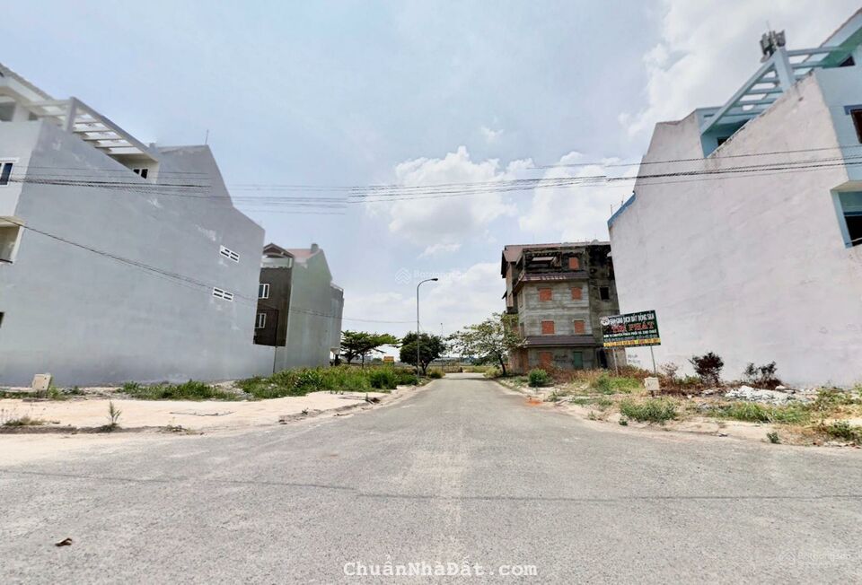 Chính chủ cần tiền bán gấp lô 90m2 sổ riêng giá 1tỷ950 đường Đông Hưng Thuận 2 gần kdc An Sương Chính chủ cần tiền bán gấp lô 90m2 sổ riêng giá 1tỷ950 đường Đông Hưng Thuận 2 gần kdc An Sương