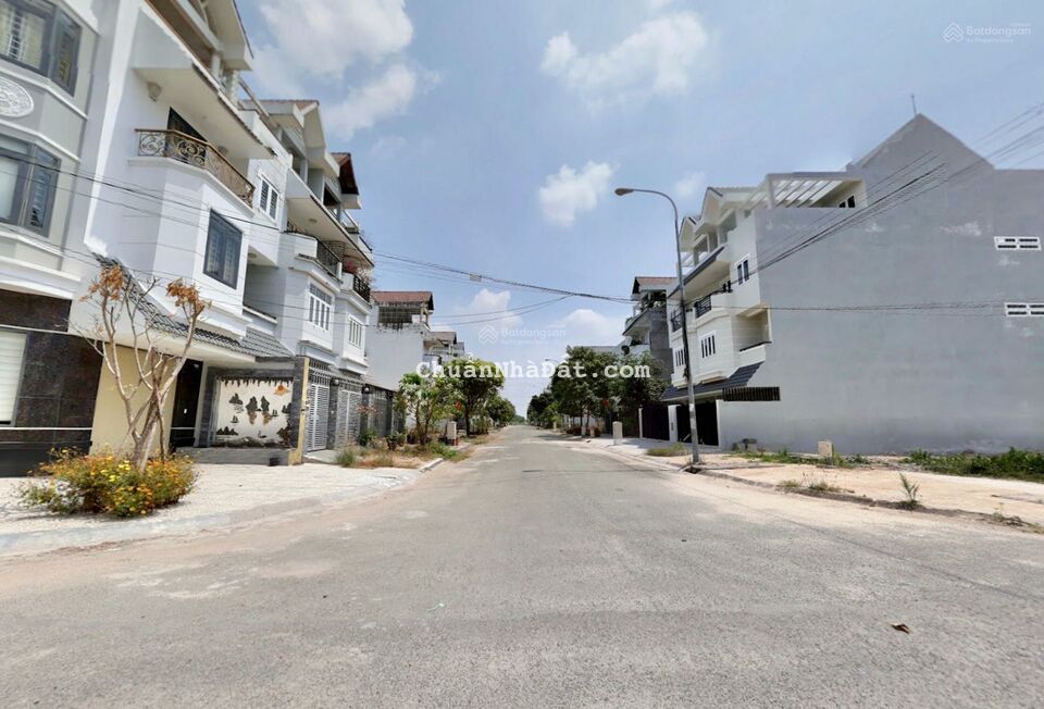 Cần bán lô đất chính chủ 75m2 sổ riêng giá 1tỷ990 đường hẻm Cây Keo, gần Quốc Lộ 13 Cần bán lô đất chính chủ 75m2 sổ riêng giá 1tỷ990 đường hẻm Cây Keo, gần Quốc Lộ 13