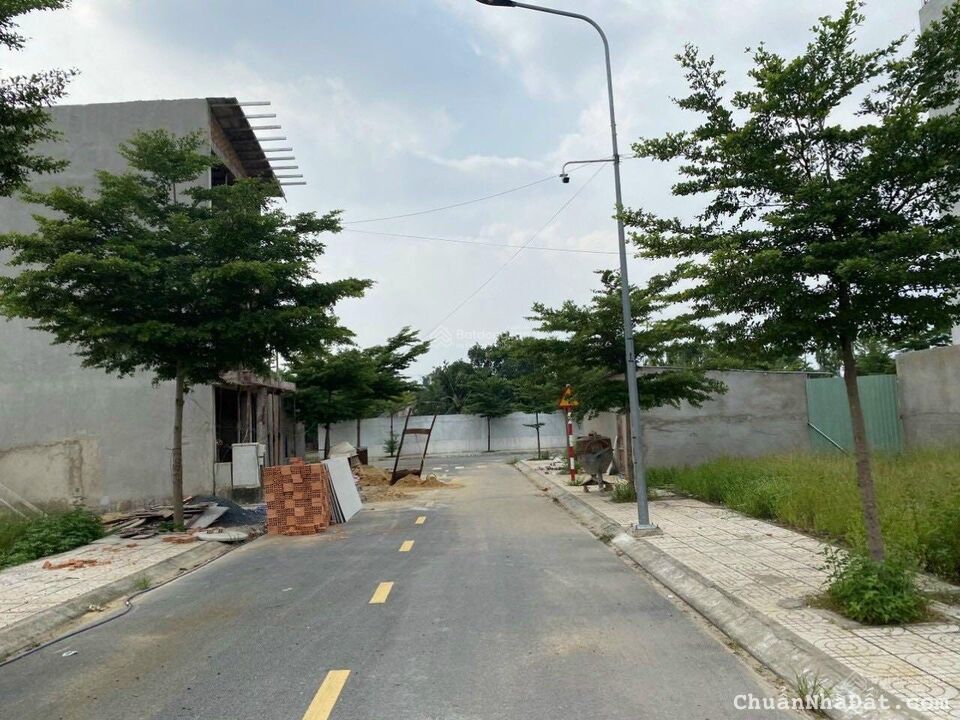 Chính chủ cần bán lô đất 68m2 sổ riêng giá 1tỷ750 đường Nguyễn Văn Khối gần công viên Làng Hoa