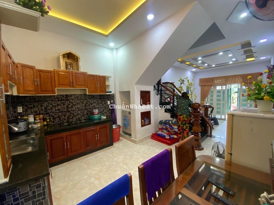 BÁN NHÀ HẺM XE HƠI, GẦN KHU CÔNG NGHỆ CAO Q9, THỦ ĐỨC, 56M2, 3 TẦNG BTCT, NHỈNH 3 TỶ	