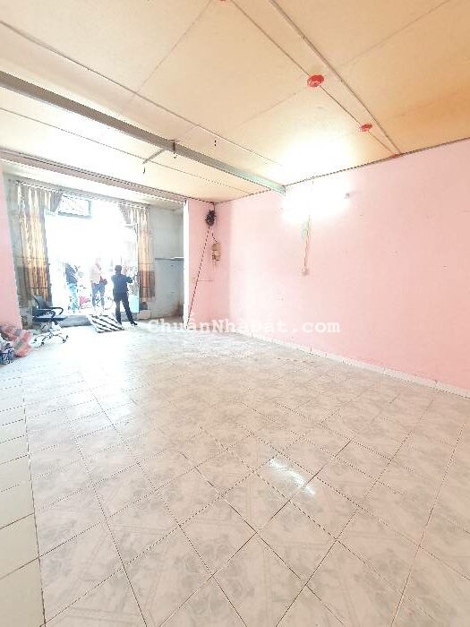 BÁN NHÀ MẶT TIỀN KINH DOANH HÓT QUÁ HÓT ĐƯỜNG 102 NGAY SÁT MẶT TIỀN LÃ XUÂN OAI CHỈ 5 TỶ