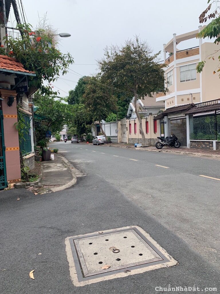 BÁN NHÀ CƯ XÁ KIẾN THIẾT HẺM XE HƠI GẦN MẶT TIỀN NGAY VINCOM QUẬN 9. NHỈNH 5 TỶ 