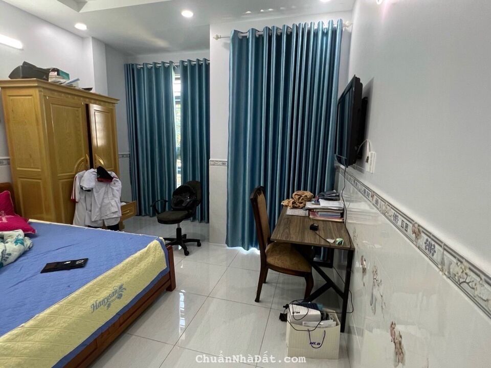 BÁN NHÀ HẺM XE HƠI NGAY MẶT TIỀN ĐÌNH PHONG PHÚ-3 TÂNG BTCT CHẮC CHẮN GIÁ CHỈ 5.6 TỶ