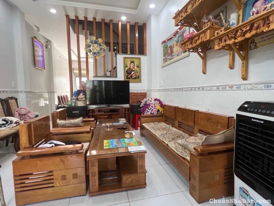 BÁN NHÀ HẺM XE HƠI NGAY MẶT TIỀN ĐÌNH PHONG PHÚ-3 TÂNG BTCT CHẮC CHẮN GIÁ CHỈ 5.6 TỶ