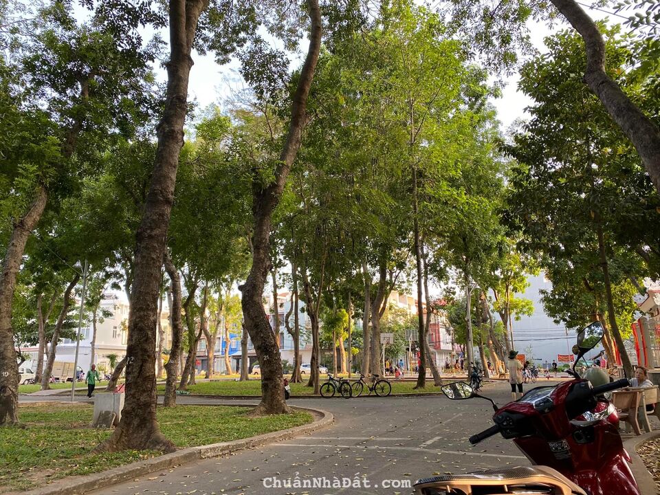 Bán biệt thự Tên Lửa, Bình Tân, đường số 33, 720m2, 52 tỷ