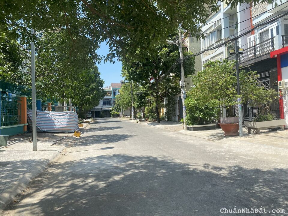 Bán gấp nhà trọ đường số 48c, Bình Tân, gần bonchen, 10x20m, 3 tấm, gia rẻ 15 tỷ