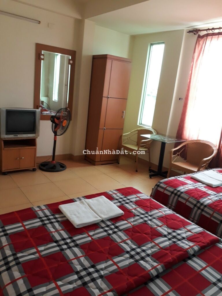 Bán khách sạn đường số 55, quận BÌnh  Tân, Tên Lửa, 5x25m, 5 tấm, giá rẻ 13.5 tỷ