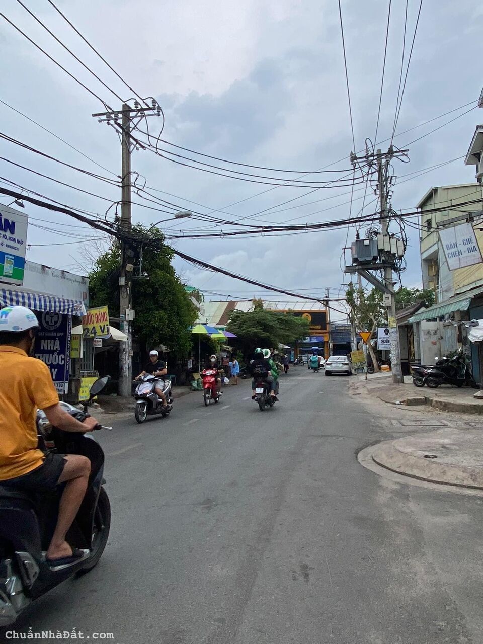 Bán gấp kho xưởng mặt tiền Trương Phước Phan, Bình Tân, 16x40m, 33 tỷ