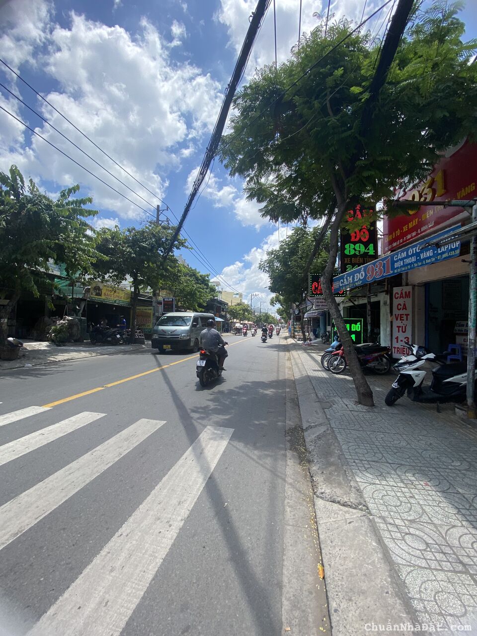 Cho thuê măti tiền Tỉnh Lộ 10, Bình Tân, 200m2, 100 triệu, góc 3 mặt tiền Cho thuê măti tiền Tỉnh Lộ 10, Bình Tân, 200m2, 100 triệu, góc 3 mặt tiền