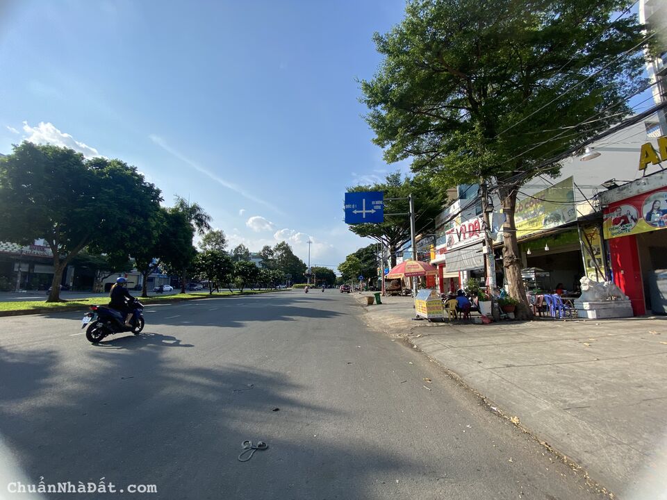 Cần cho thuê gấp đường Vành Đai Trong, quận Bình Tân, 4x20m, 4.5 tấm, 30 triệu