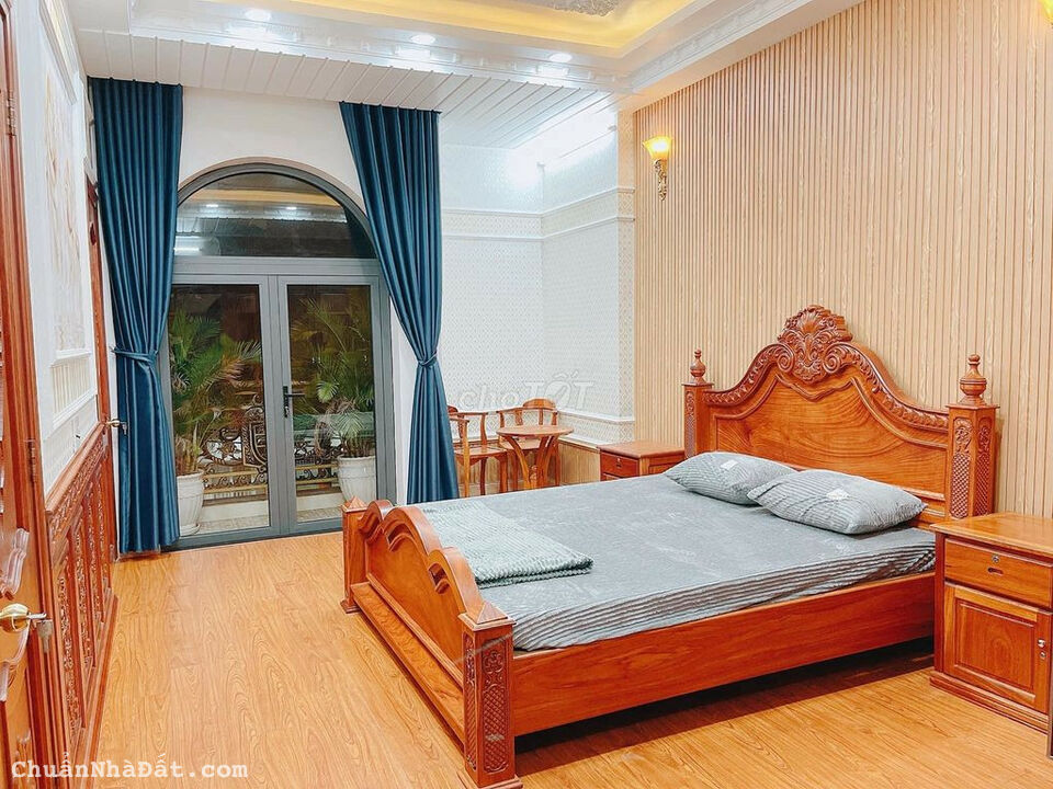 Chính chủ cần tiền bán gấp nhà mặt tiền kinh doanh, Đường lê Văn Sỹ, P 1, Q Nhuận.