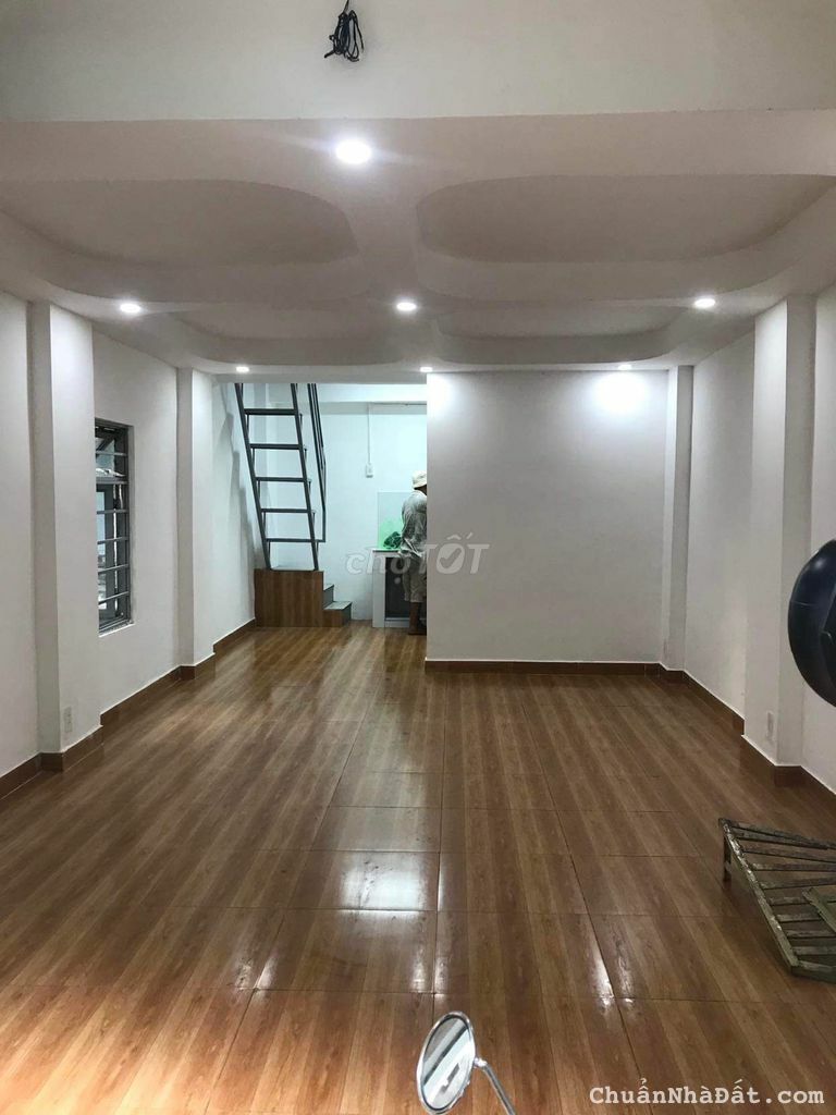 Nhà phố riêng biệt trung tâm Q3 gần tao đàn, chính chủ 4,6 tỷ - 34 m2