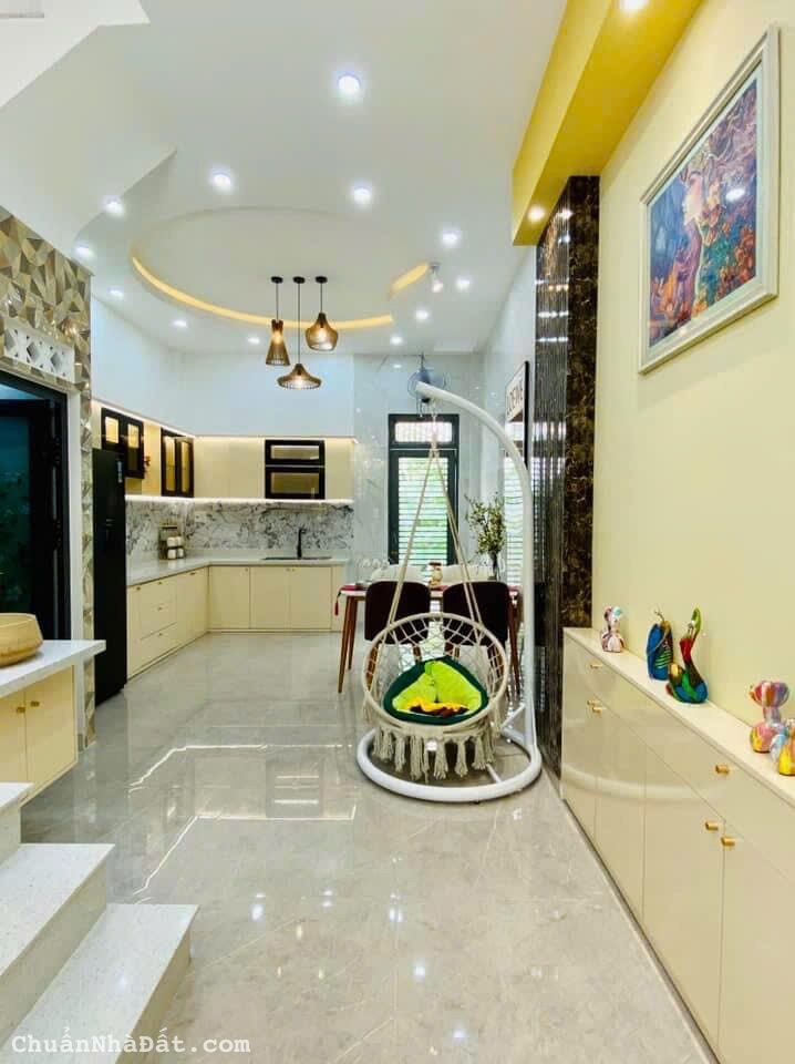 Chủ nhờ bán gấp 2tỷ350 42m2 TL8 Thạng Lộc Q12. Sổ hồng riêng chính chủ