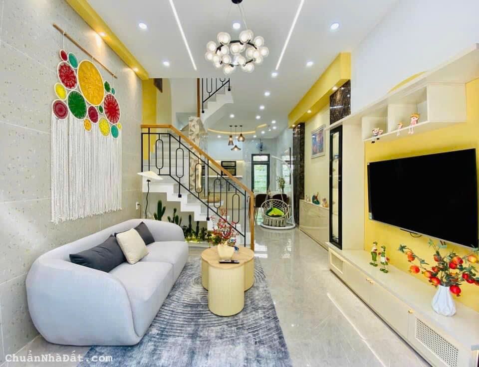 Chủ nhờ bán gấp 2tỷ350 42m2 TL8 Thạng Lộc Q12. Sổ hồng riêng chính chủ