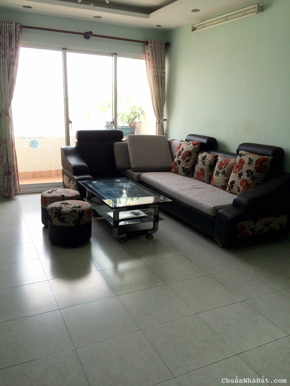 Căn hộ chung cư Bàu Cát II lô A 3pn 12 triệu, nội thất cơ bản, nhà chính chủ