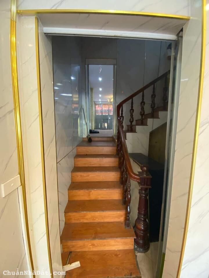 MẶT PHỐ - VỈA HÈ ĐÁ CẦU - KINH DOANH SẦM UẤT MẶT PHỐ - VỈA HÈ ĐÁ CẦU - KINH DOANH SẦM UẤT