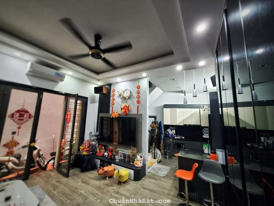 Nhà Ngõ Kim Mã - Ba Đình - 30m ra phố