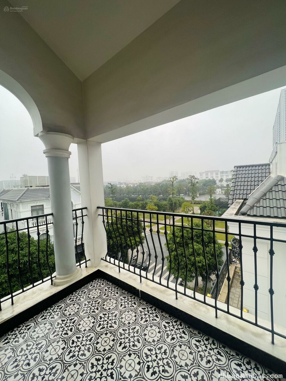 Bán song lập nhỏ gần Hồ khu Tulip full đồ xịn, có thang máy 120m2 Vinhomes The Harmony 0989889946