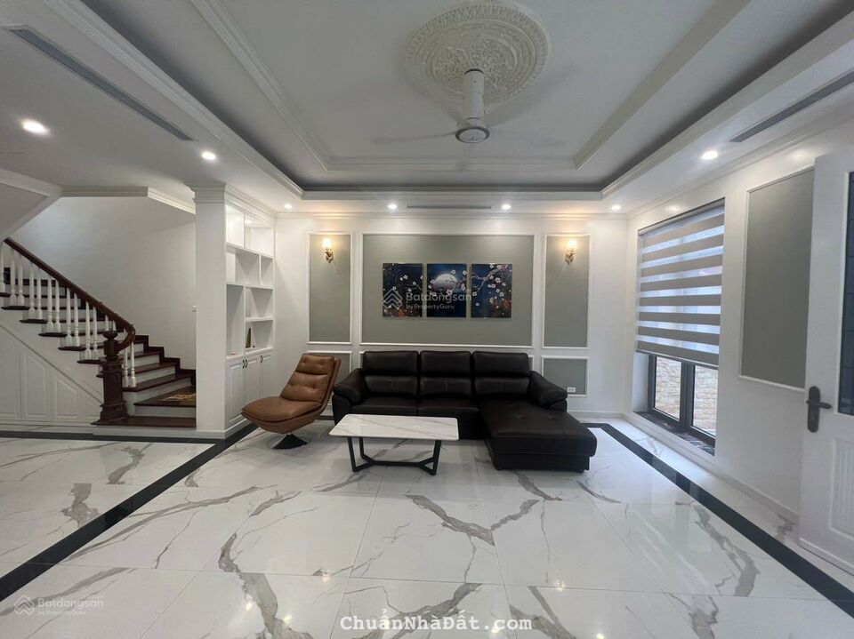 Cho thuê căn liền kề 90m2 full đồ nội thất mới hiện đại Vinhomes The Harmony