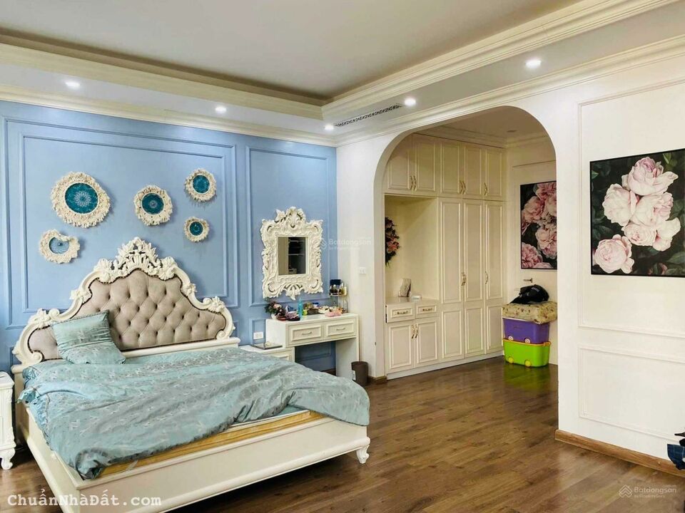 Bán liền kề 90m2 Nguyệt Quế 08 sát hồ Vinhomes The Harmony hoàn thiện full đồ