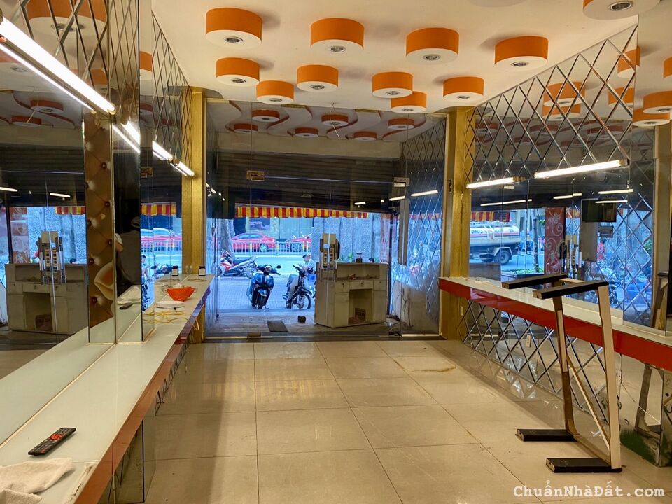 MẶT TIỀN PHẠM HỒNG THÁI - QUẬN 1 CHO THUÊ!! SIÊU HOT!!! MẶT TIỀN PHẠM HỒNG THÁI - QUẬN 1 CHO THUÊ!! SIÊU HOT!!!