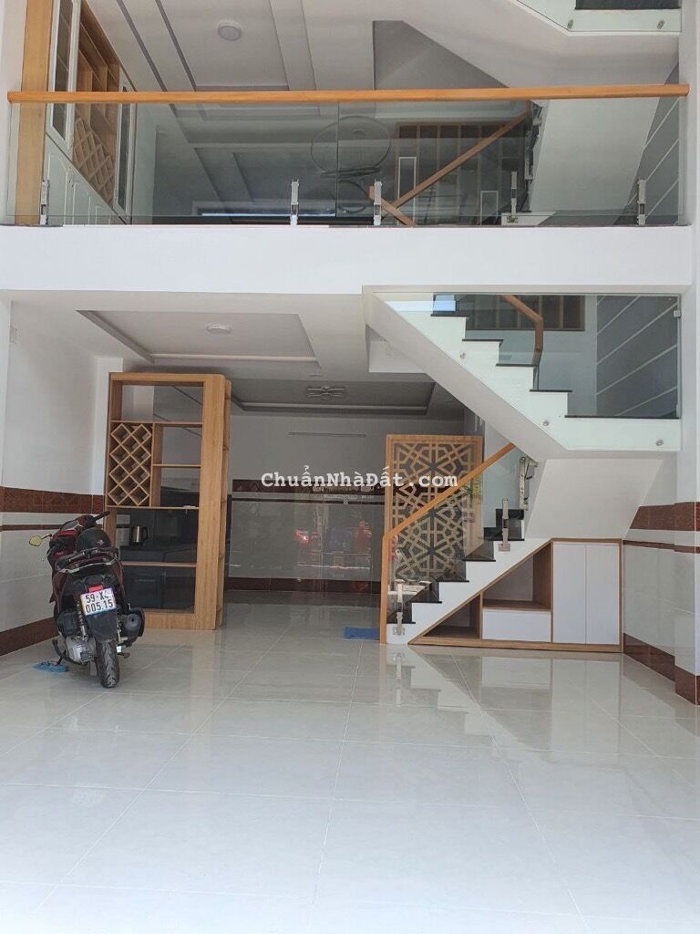 CHỦ GỬI BÁN GẤP CĂN NHÀ MẶT TIỀN ĐƯỜNG VÕ VĂN HÁT CÁCH TRƯỜNG ĐẠI HỌC MARKETING 600M. NHỈNH 6 TỶ