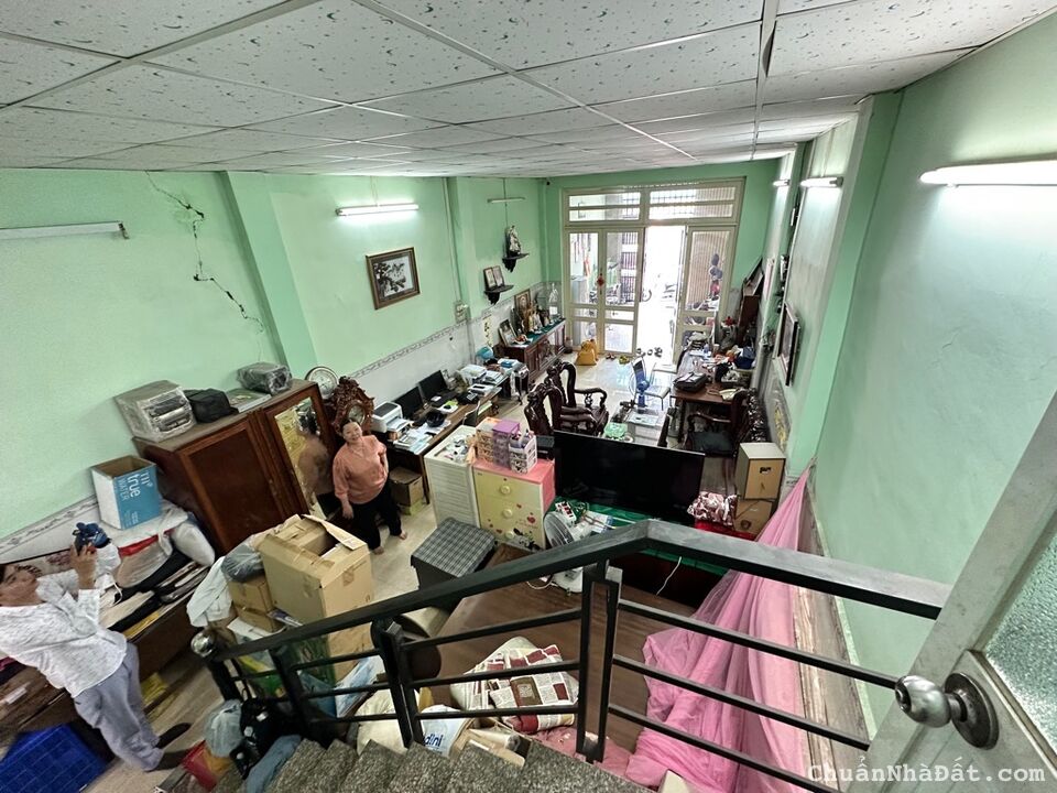  BÁN NHÀ MẶT TIỀN GẦN LÊ VĂN VIỆT GẦN NGÃ TƯ THỦ ĐỨC- 2 TẦNG BTCT CHẮC CHẮN- CẠNH VINCOM QUẬN 9. NH