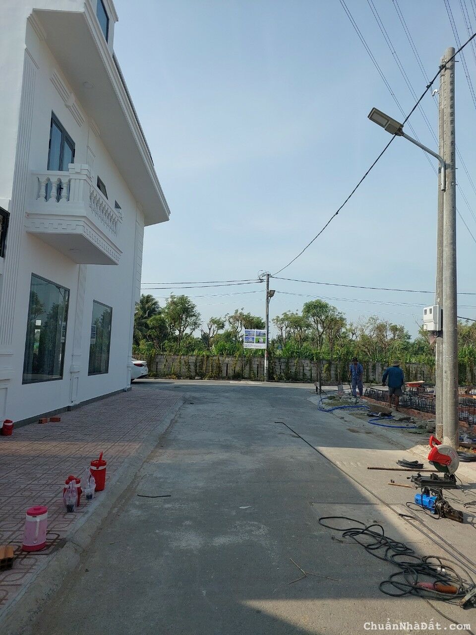 Đât Nền  Nhà Phố Thiết Kế Châu Âu Mặt Tiền Quôc Lộ 1 A thị trấn Tân Hiệp, Tiền Giang