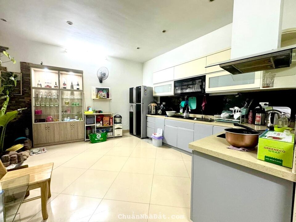 Cần bán nhà mặt ngõ thoáng Lương Định Của, Đống Đa, NHÀ ĐẸP, hơn 30m2, giá 5.x tỷ