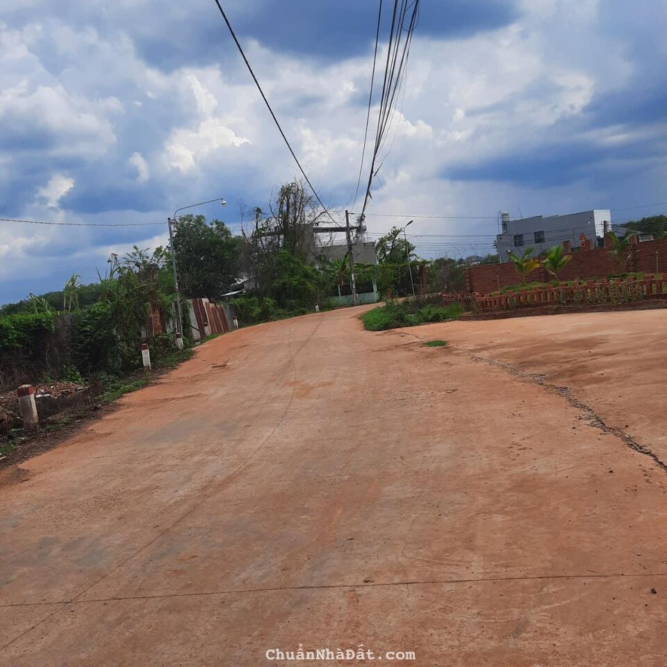 Cần bán lô nhanh góc 2 Mặt tiền hơn 1000m2,Chính Chủ,Giá 380tr bao sổ ,Bình Phước Cần bán lô nhanh góc 2 Mặt tiền hơn 1000m2,Chính Chủ,Giá 380tr bao sổ ,Bình Phước