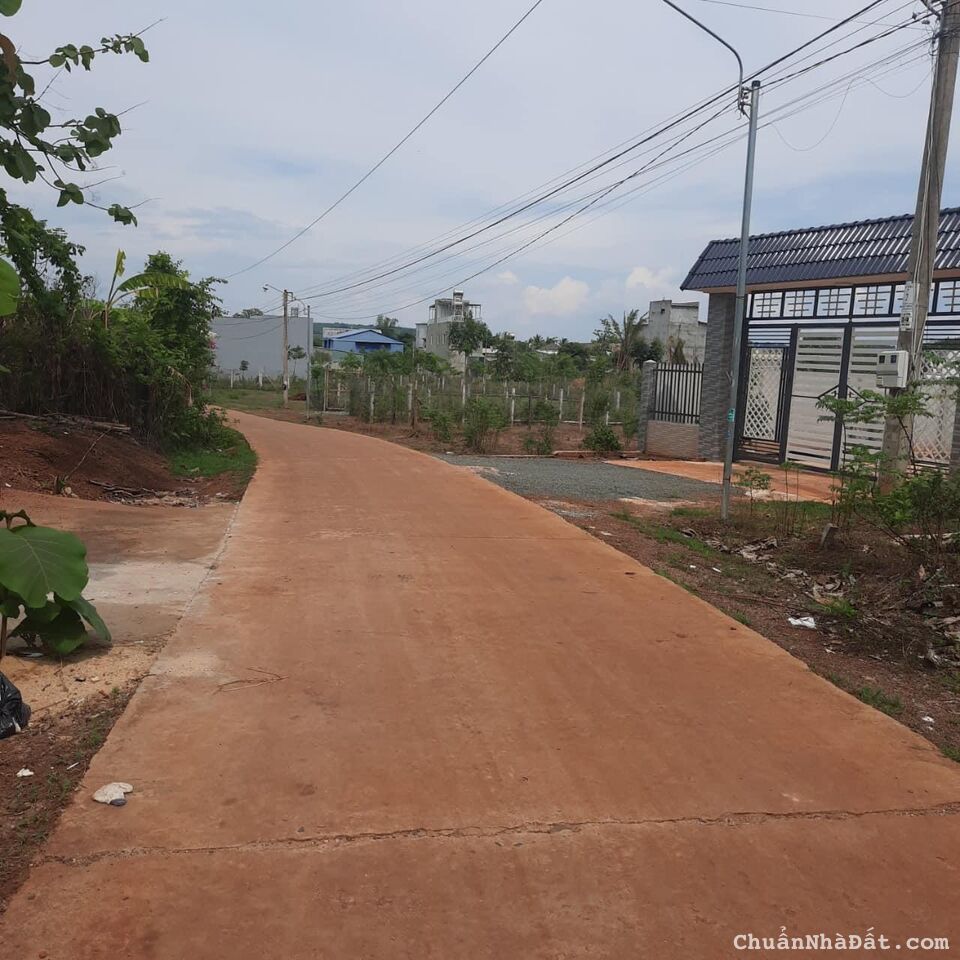 Cần bán lô nhanh góc 2 Mặt tiền hơn 1000m2,Chính Chủ,Giá 380tr bao sổ ,Bình Phước Cần bán lô nhanh góc 2 Mặt tiền hơn 1000m2,Chính Chủ,Giá 380tr bao sổ ,Bình Phước