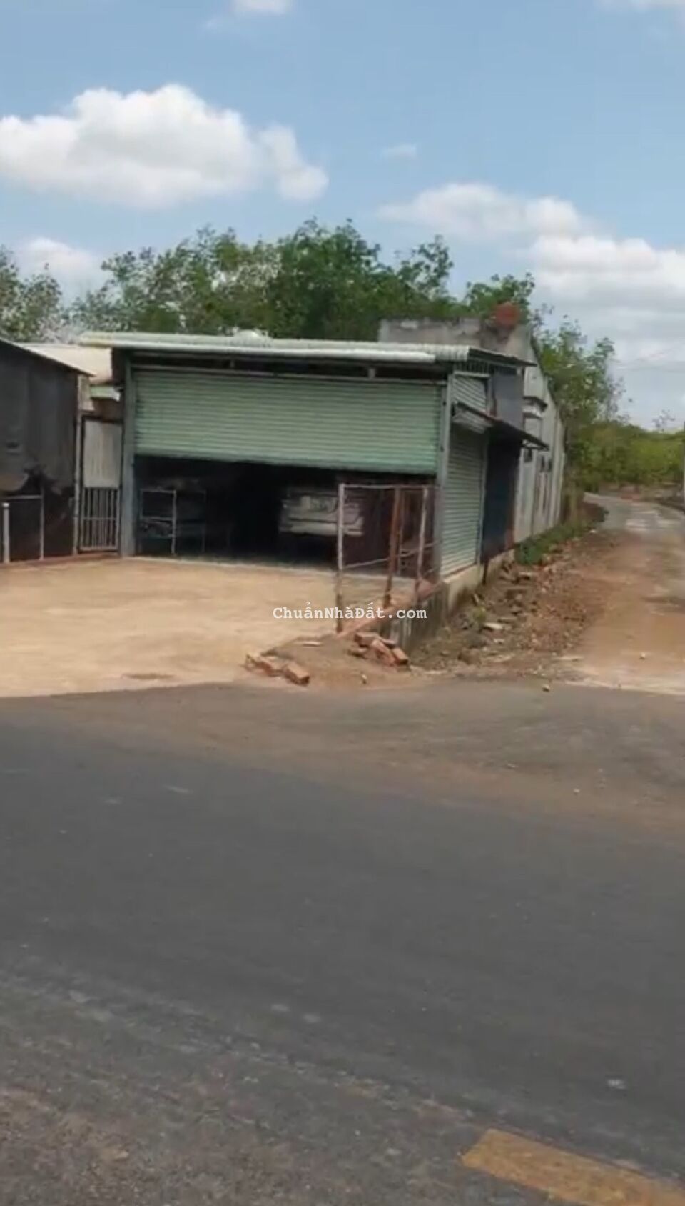 Bán lô đất 130triệu 161m2 sổ hồng riêng thổ cư,hổ trợ ngân hàng 50% , Hớn Quản Bình Phước