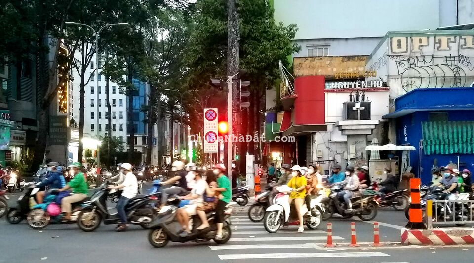 Siêu mặt tiền Cô Bắc, P.Cầu Ông Lãnh, Quận 1. 4x18m - 28 tỷ TL