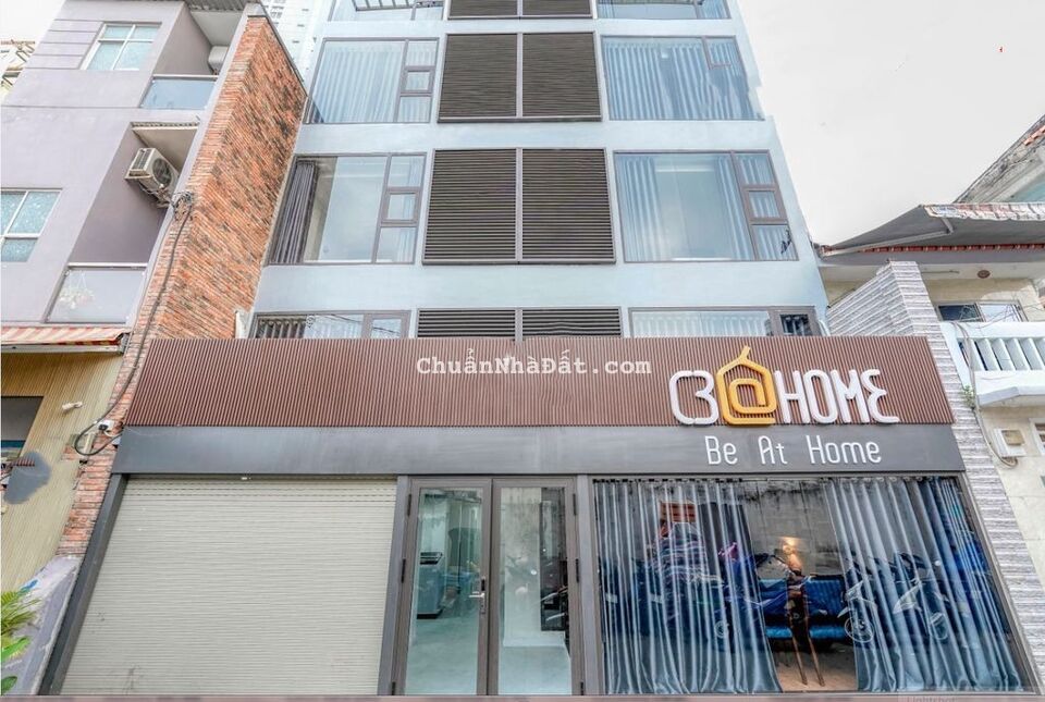 Bán Tòa nhà thang máy 4x24, 4 tầng full kính. 15PN 70tr/tháng tại Cô Giang, Q1 Bán Tòa nhà thang máy 4x24, 4 tầng full kính. 15PN 70tr/tháng tại Cô Giang, Q1