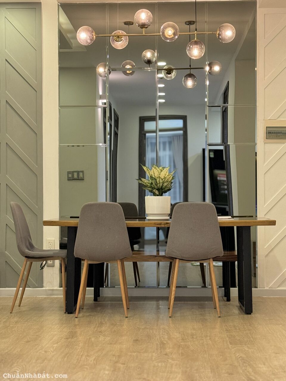 Cho thuê căn hộ sky garden 3, nhà mới , 2 phòng ngủ , giá 11 triệu, q7, hcm