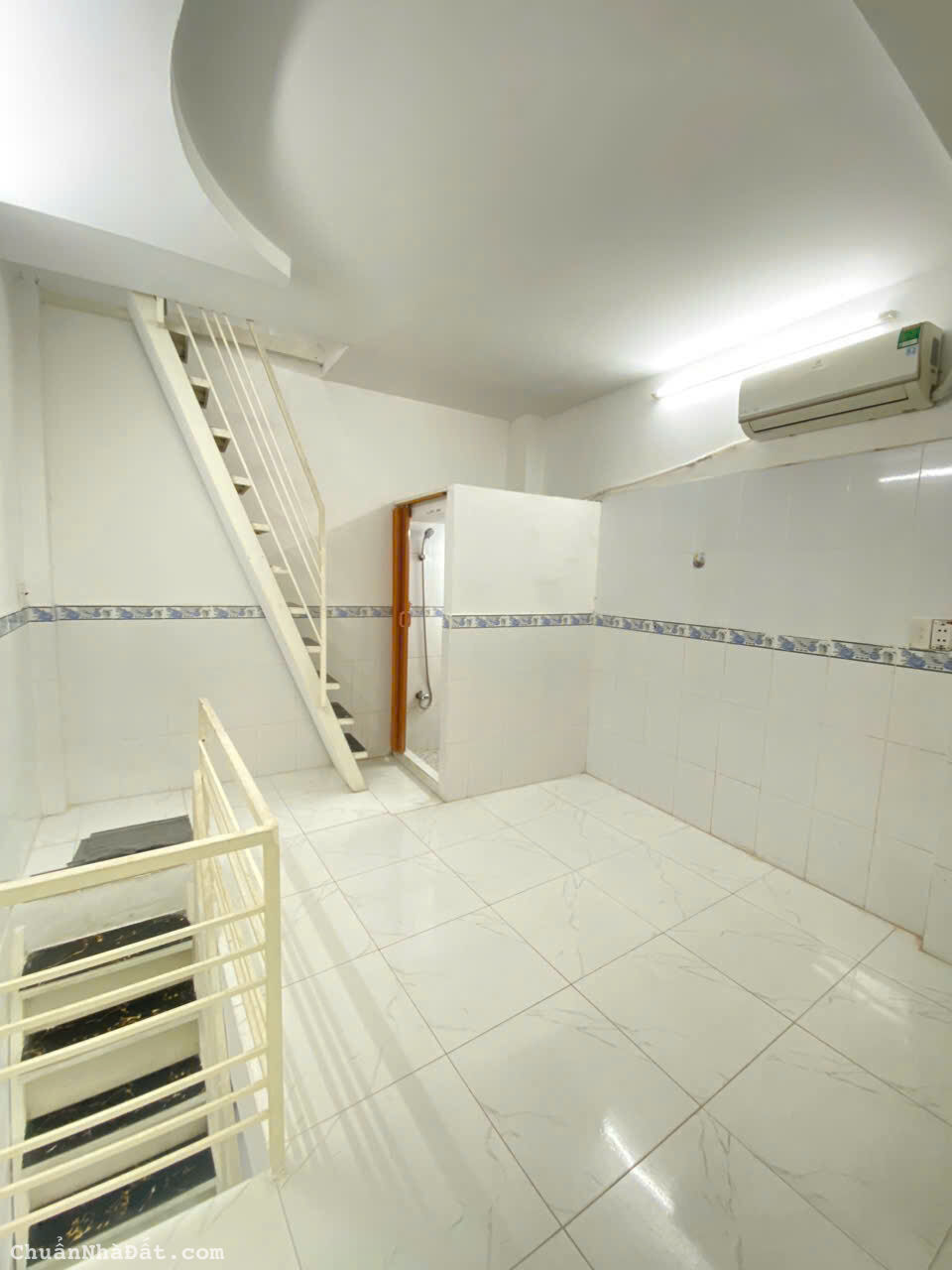 Bán nhà chính chủ giá rẻ Quận Tân Phú